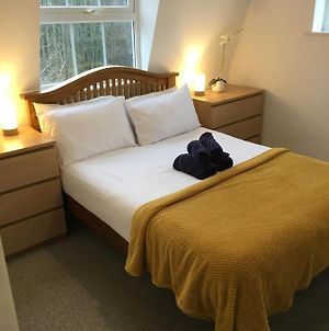 Ferienwohnung Bright & Airy One-Bed Flat In Town Centre Bishop’s Stortford Exterior photo