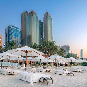 Sheraton Abu Dhabi Hotel&Resort Exterior photo