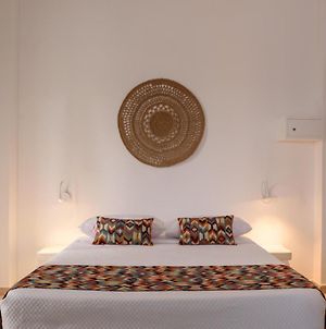 Cal Day Rooms Santorini Perissa  Exterior photo