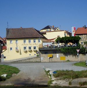 Hotel Gasthof zum Schiff Obereisenheim Exterior photo