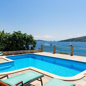 Seaside Villa Near Trogir - Poljica Marina Exterior photo