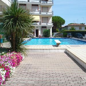 Superb Apartment With Swimming Pool In Front Of The Beach Porto Santa Margherita Exterior photo