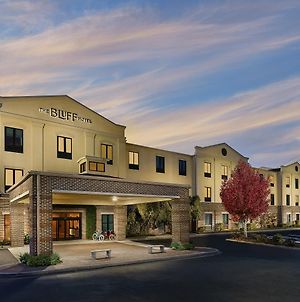 The Bluff Hotel Savannah, Tapestry Collection By Hilton Exterior photo
