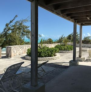 Caribbean Sea Breeze Villas Providenciales Exterior photo