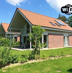 Villa W9 - Traumhaftes Ferienhaus mit Kamin&grossem Garten in Roebel Marienfelde Exterior photo