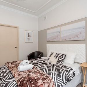 Boutique Private Suite 7 Min Walk To Sydney Domestic Airport - Sharehouse 109R1 Exterior photo
