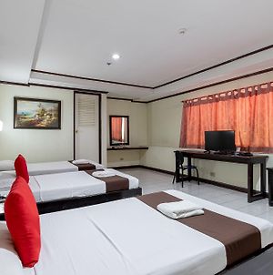 Check Inn Hotel - Bacolod Exterior photo