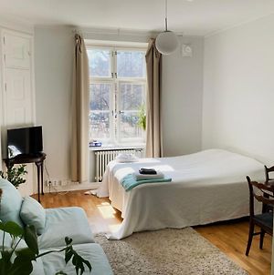 Bright One-Room Studio In The Heart Of Kallio Helsinki Exterior photo