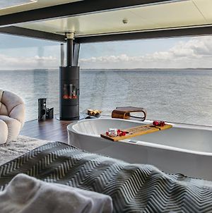 Hotel Domki Na Wodzie - Grand Ht Houseboats - With Sauna, Jacuzzi And Massage Chair Großmöllen Exterior photo