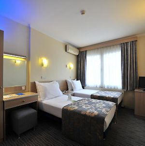 Hotel Olimpiyat Istanbul Room photo