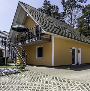 K 67 EG - Ferienwohnung mit Terrasse und Sauna Marienfelde Exterior photo