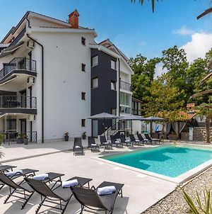 Luxury Apartment Chiara With Heated Swimming Pool & Sauna, Villa Adriatic Ičići Exterior photo