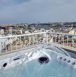 Wonderful Apartments With Shared Jacuzzi And Panorama Rooftop Gzira Exterior photo