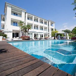 Tobago Wellness Hotel Lake Garda Exterior photo