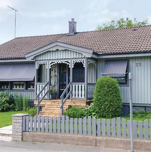 Awesome Home In Vimmerby With 3 Bedrooms And Sauna Exterior photo