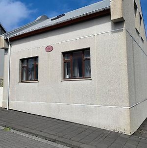 Villa Lítið einbýlishús á besta stað. Vestmannaeyjar Exterior photo