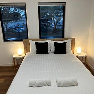 Brand New Modern 2 Bedroom Guesthouse At Airport! Melbourne City Exterior photo