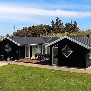 Stunning Holiday Home In Hirtshals With Jacuzzi Exterior photo