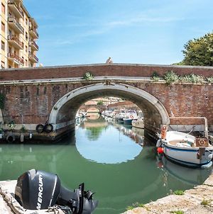 Ferienwohnung Piccola Venezia Canal View Charming Flat Livorno Exterior photo