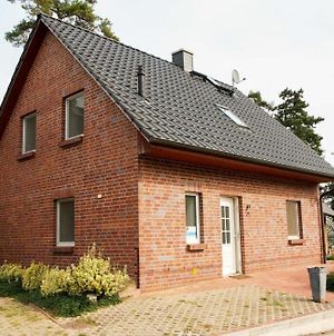 Villa 25 - Geschmackvolles Ferienhaus mit Eckbadewanne&Kamin in Röbel Exterior photo
