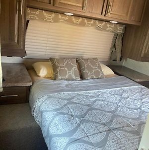 Hotel Rv1 Wonderful Rv In The Heart Of Moval Private Freeparking Netflix Moreno Valley Exterior photo