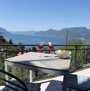 Ferienwohnung Casa Colmegna mit traumhaften See- und Bergblick Luino Exterior photo
