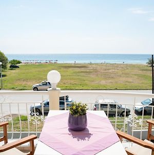 Ferienwohnung Sundy Beachfront Family Flat With Great Sea View Asprovalta Exterior photo