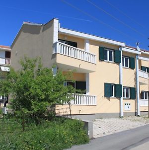 Apartments By The Sea Poljica, Trogir - 8682 Marina Exterior photo