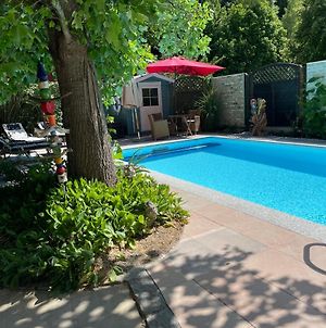 Schöne Wohnung mit Pool und Sauna zum Wohlfühlen Oberhausen  Exterior photo
