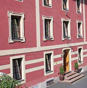 Pension Stoi Budget Guesthouse Innsbruck Exterior photo