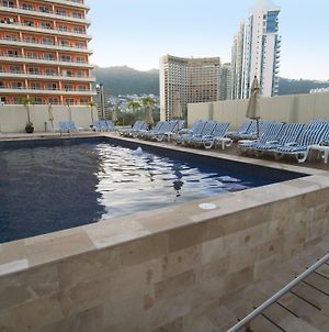 Hotel One Acapulco Costera Facilities photo