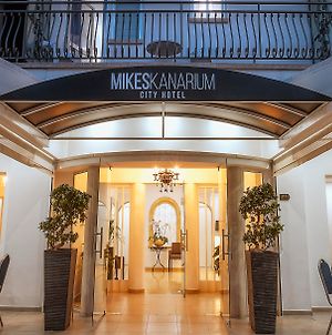 Mikes Kanarium City Hotel Larnaka Exterior photo