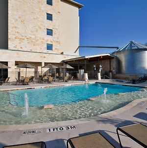 Holiday Inn San Antonio Nw - Seaworld Area Exterior photo