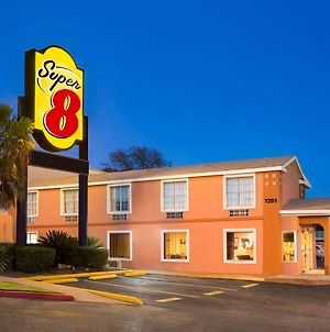 Motel Super 8 By Wyndham Austin Downtown/Capitol Area Exterior photo