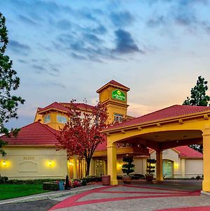 La Quinta Inn & Suites By Wyndham Fremont / Silicon Valley Exterior photo