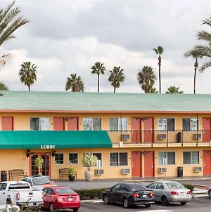 Econolodge By Choice Hotels Oceanside Exterior photo