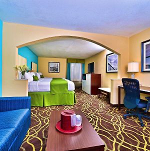Best Western Plus Savannah Airport Inn&Suites Exterior photo