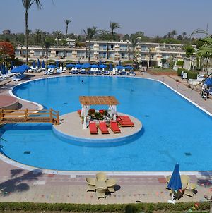Pyramids Park Resort Kairo Exterior photo