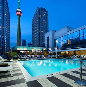 Hotel Radisson Blu Toronto Downtown Exterior photo