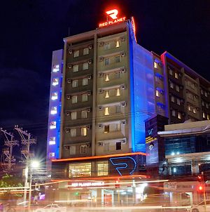 Hotel Red Planet Cebu Stadt Exterior photo