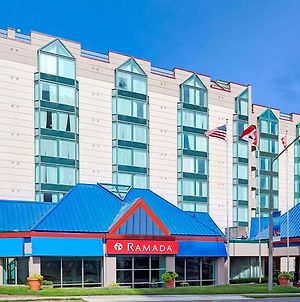 Hotel Ramada By Wyndham Niagara Falls/Fallsview Exterior photo