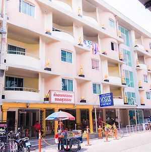 Mosaik Apartment Pattaya Exterior photo