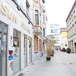 Sun Hotel Brüssel Exterior photo