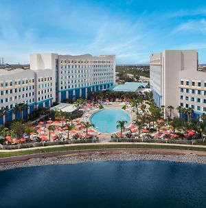 Universal's Endless Summer Resort - Surfside Inn&Suites Orlando Exterior photo