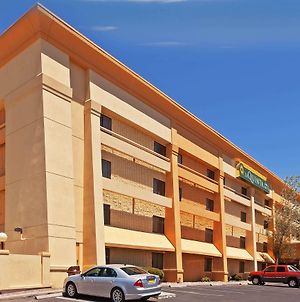 La Quinta Inn & Suites By Wyndham El Paso West Bartlett Exterior photo