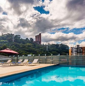 Hotel La Quinta By Wyndham Medellín Exterior photo