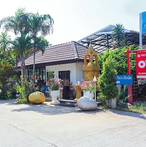 Oyo 592 Goldenville Villa Chiang Rai Exterior photo