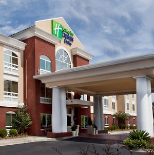 Holiday Inn Express & Suites Sumter Exterior photo