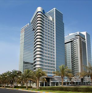 Hotel Pearl Rotana Capital Centre Abu Dhabi Exterior photo