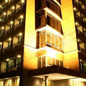 Herald Suites Solana - Multiple Use Hotel Manila Exterior photo